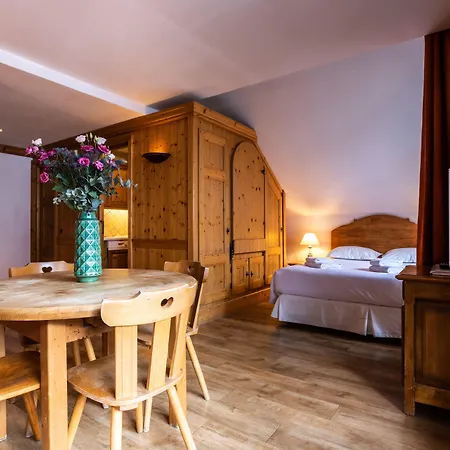 レ バルコン デュ サボワ アパートホテル シャモニー