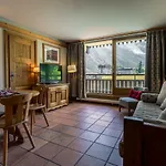 Les Balcons Du Savoy מלון דירות